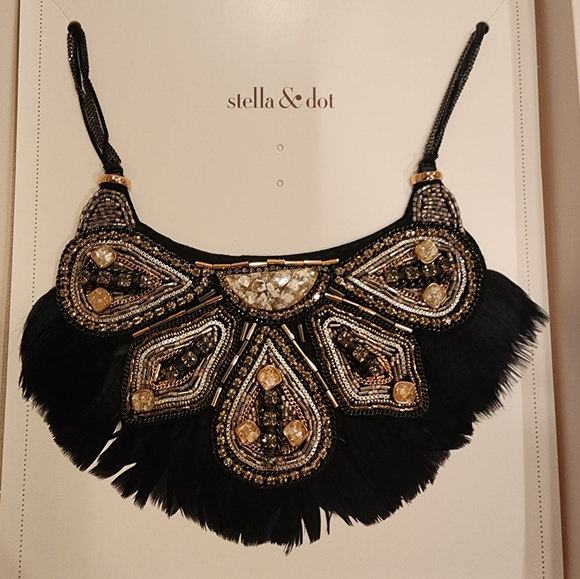 Stella & Dot Constantine Necklace - Picture 2 of 4